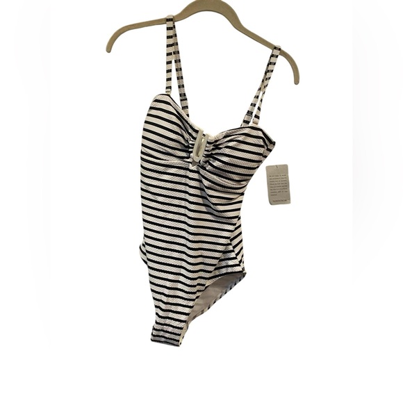 NWT Sea level swim one piece BLACK/ WHITE Size 8 - Picture 1 of 5